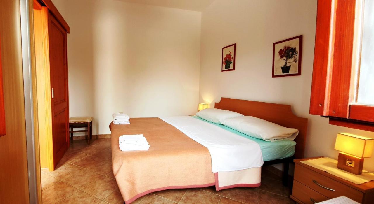 Cecillia Mare Apartments โรวีน ภายนอก รูปภาพ