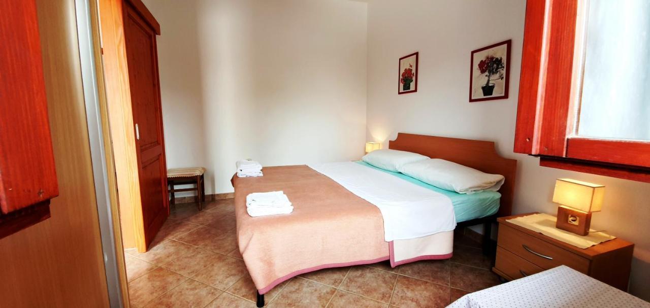 Cecillia Mare Apartments โรวีน ภายนอก รูปภาพ